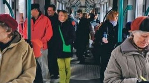 A 65 év fölöttiek ingyenes utazását is érinti! 