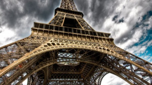 KIRE SZÁMÍTHATUNK KÜLFÖLDÖN, HA BAJ VAN?! Egy megdöbbentő igaz történet.