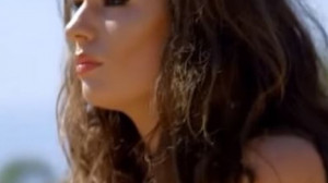 Ilyet még nem kért az X-faktor zsűrije: a lányt elküldték, hogy mossa le a sminkjét...