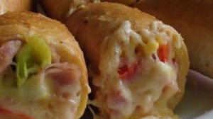 Töltött sült kifli - pillanatok alatt kész!