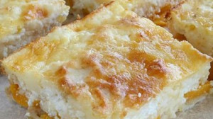 Kócos túrós - Nem kell gyúrni, csak rétegekben beszóród a tepsibe a hozzávalókat