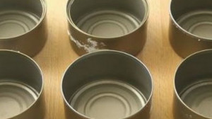 Így lesz 6 üres konzervdobozból csodás mécsestartó 