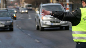Azt hitte, meg akarja büntetni a rendőr, ám helyette olyan dolgot kapott tőle, amit soha nem felejt el